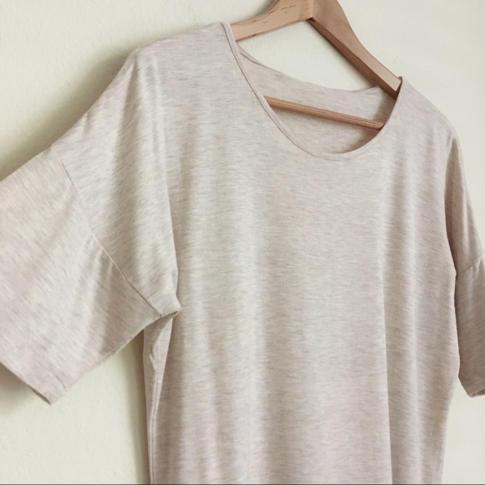 NWT Soft Rayon Scoop neck tee in Heather Beige - Picture 5 of 6